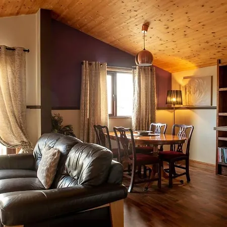 וילה Harvest 13 Lodge, Yellowtop Country Park יורק