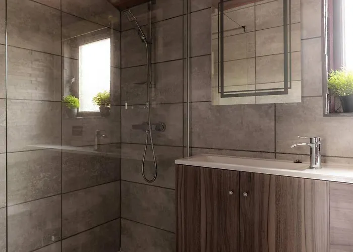 Harvest 13 - Yellowtop Country Park - Hot Tub - Yorkshire Villa *